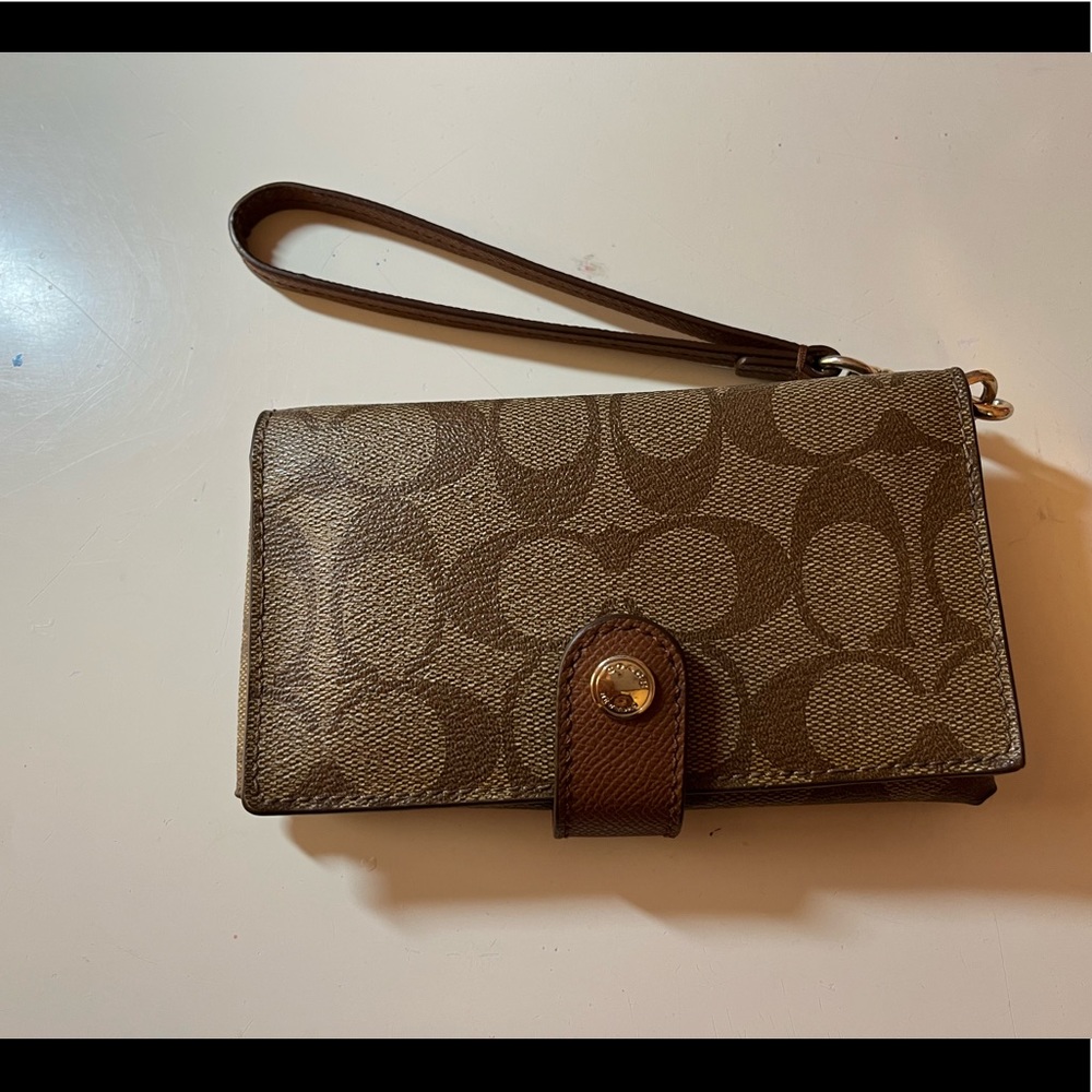 COACH wristlet wallet